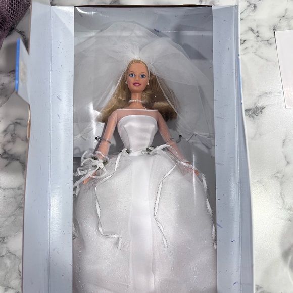 Bride Barbie in box - Picture 3 of 10